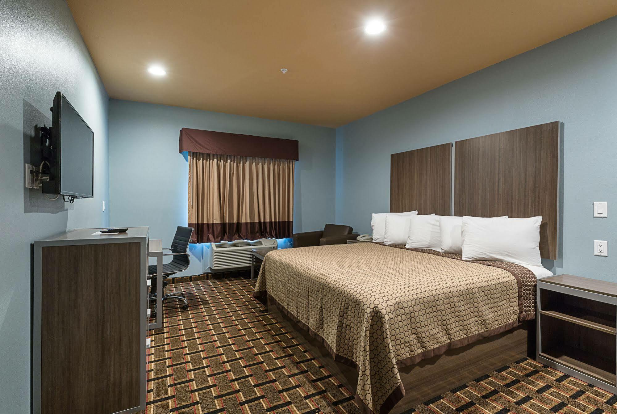 Scottish Inns & Suites - Crosby Zewnętrze zdjęcie